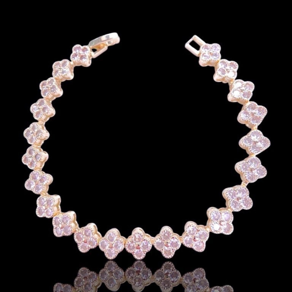 Elegant Flower Bracelet
